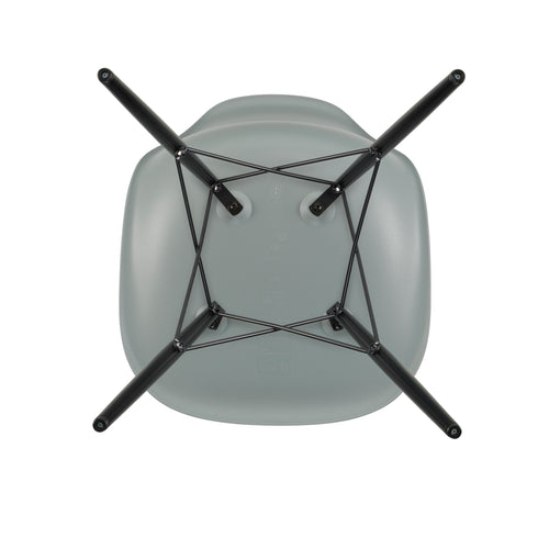 Cadeira Eames em Plástico DSW / Base Maple Preto
